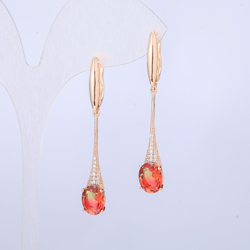 עגילים Xuping בזהב מצופה 18K עם קריסטלים Swarovski אדומים-ירוקים וזרקונים לבנים, אורך 46 מ״מ +