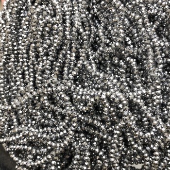 חרוזי קריסטל צ'כי על חוט עם ציפוי אפור בהיר, רונדל מחורץ, קוטר 3×2.5 מ"מ, אורך 36 ס"מ +