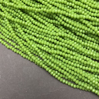 חרוזי גביש צ'כי על חוט בצבע ליים מט – רונדל מגולף, קוטר 3×2,5 מ״מ, אורך 36–38 ס״מ +