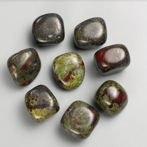 אבן טבעית למזכרות יאשמה דם הדרקון גלטווניה 21×17 מ״מ (+-) אריזה 100 גרם