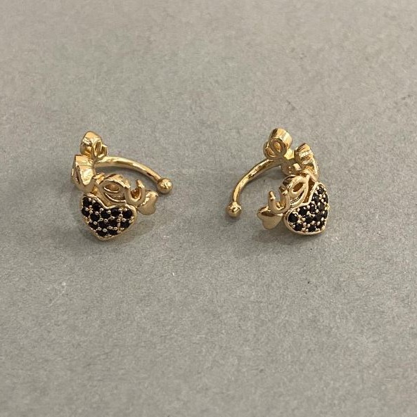 קאפ Xuping זהב מצופה 18K ואבני סטרס שחורות אהבה 10×8 מ״מ +