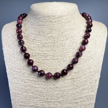 שרשרת ורובליט תורמלין – אבן טבעית, חרוז מלוטש בקוטר כ-10 מ״מ, אורך 50 ס״מ