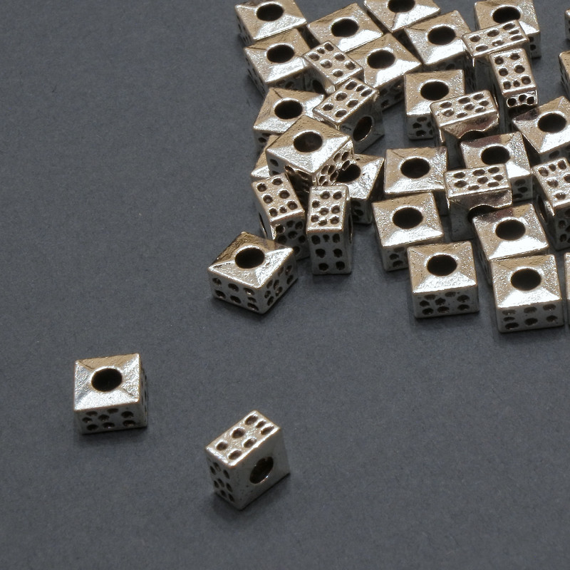 אביזרי חרוז-הכנסה פנימית, קוטר 2,2 מ״מ + -, קוטר 5×3 מ״מ + -, אריזה 20 גרם 42 יחידות (+ -)