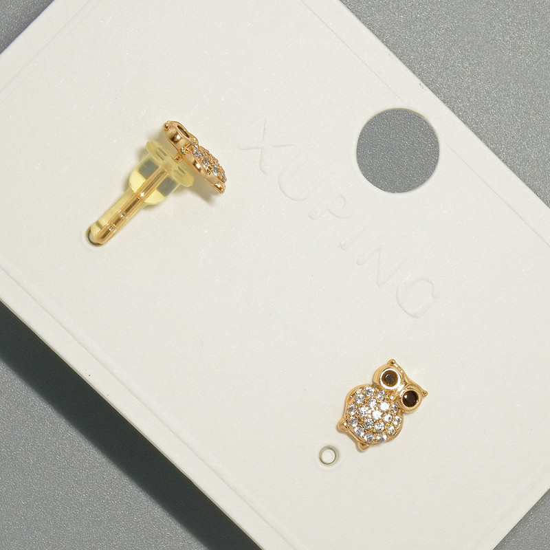 עגילי סטוד «ינשוף» Xuping עם זרקונים לבנים ושחורים, בגודל 6,5×9 מ״מ, ציפוי זהב 18K