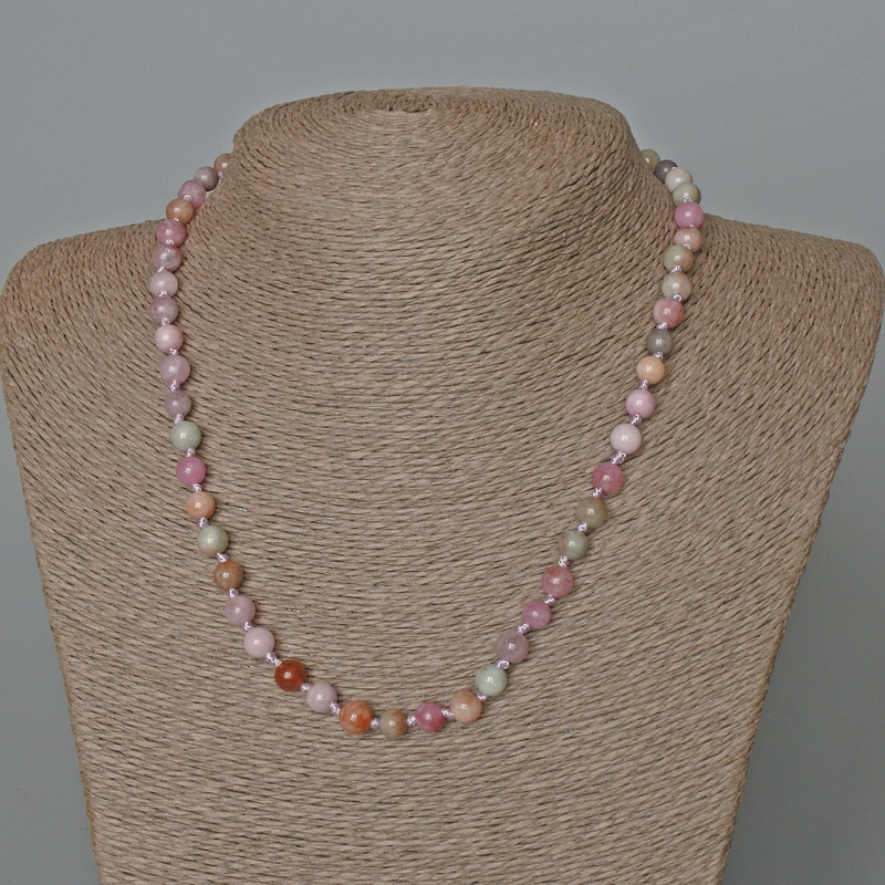 שרשרת ג'יידייט צבעונית עם כדורי חלקים, קוטר 6.5 מ"מ, אורך 47 ס״מ