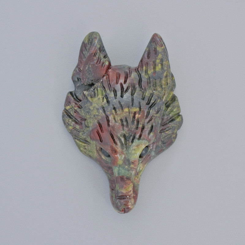 תליון «זאב» מג'ספר «דם הדרקון» אבן טבעית, קוטר 39×25 מ״מ, פתח 2.2 מ״מ