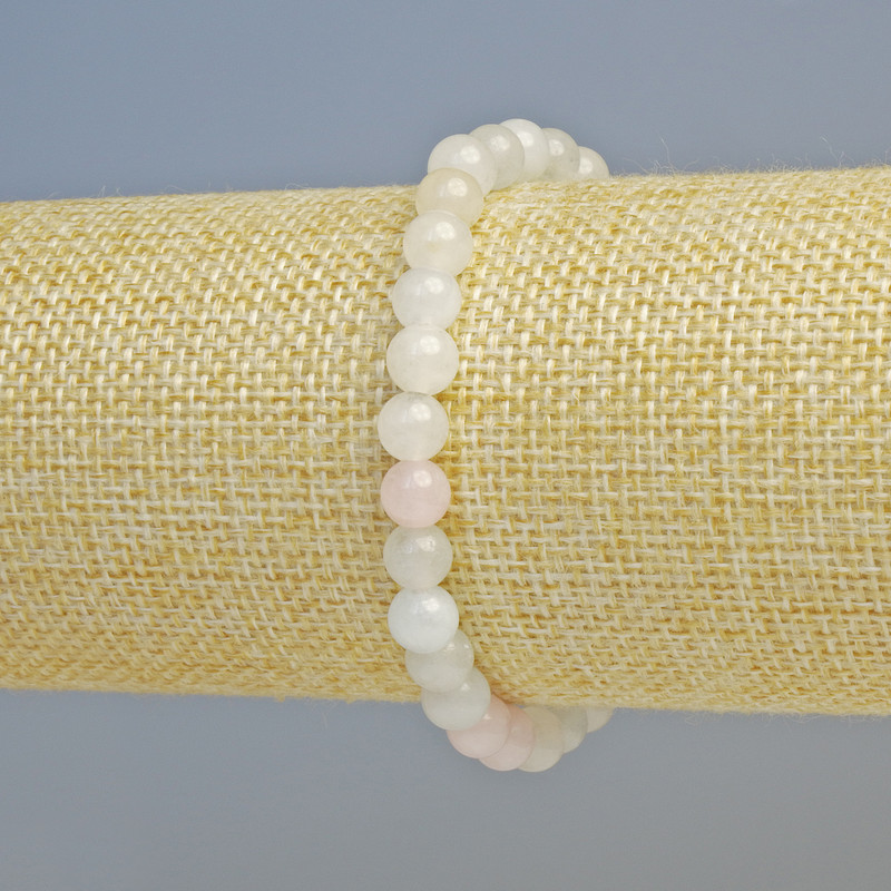 צמיד מורגניט טבעי – כדור חלק בקוטר 6.5 מ״מ ± (אלסטי), אורך 18 ס״מ+