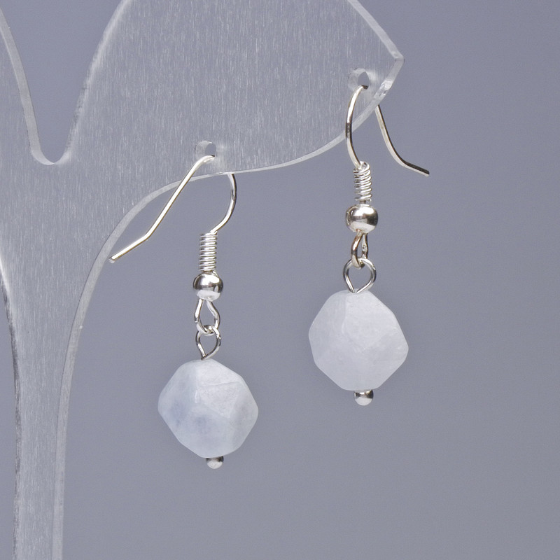 עגילים מאקוומרין טבעיים – חתוך בפאות מרובות, קוטר 9×10 מ״מ, אורך 31 מ״מ