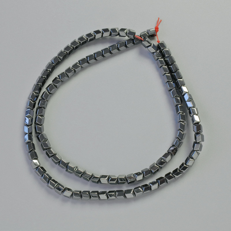 חרוזי המטיט משושה שחור 3,5 מ״מ