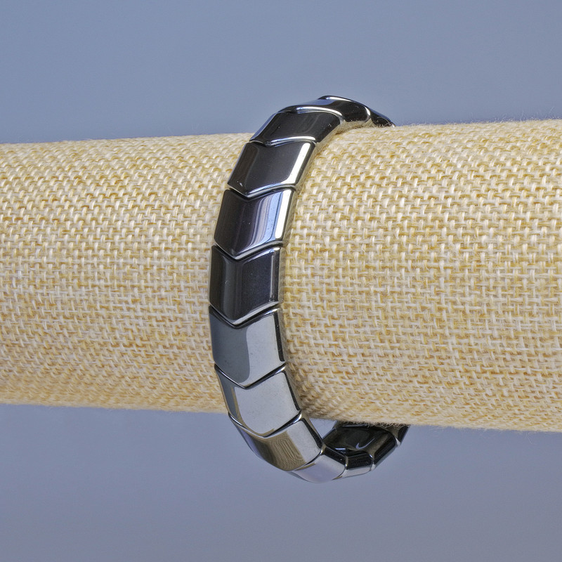 צמיד המטיט שחור בצורת זיג-זג, קוטר 14×13 מ״מ ±, אורך 18 ס״מ ± אלסטי