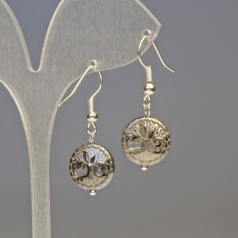 עגילי המטיט – מעץ וכסף, קוטר 12×4 מ"מ, אורך 3,2 ס"מ