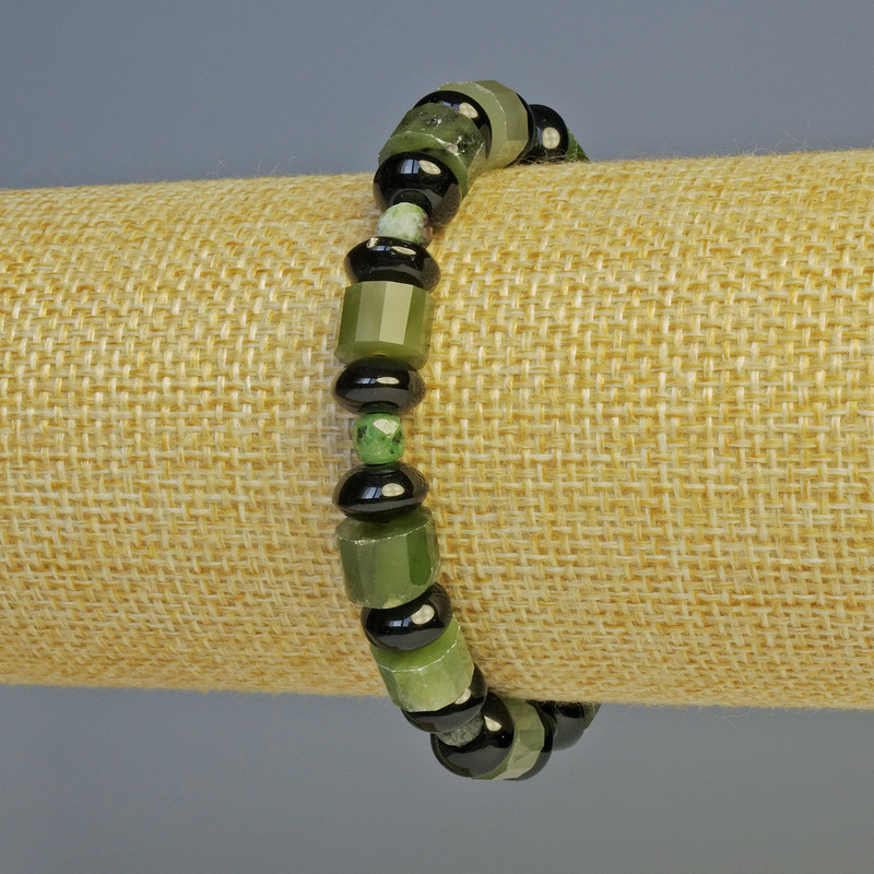 צמיד מג'יידייט מובלט דיסק, זואיסיט מובלט קוביה, אגט דיסק, אורך 18 ס"מ ± סטרץ