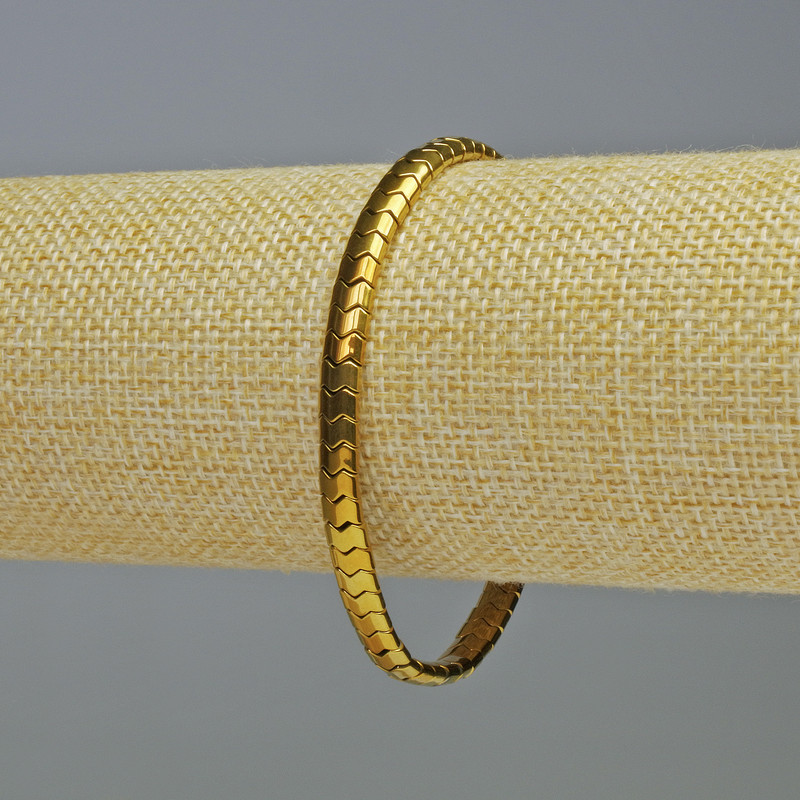 צמיד המטיט נחש זיג-זג גלים בצבע זהוב, קוטר 5×4×3 מ״מ ±, אורך 18 ס״מ ± סטרץ'