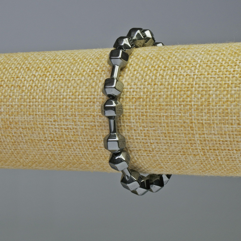 צמיד מהמטיט בצורת משקולת, צבע שחור, קוטר 21×7 מ״מ+-, אורך 18 ס״מ+- אלסטי