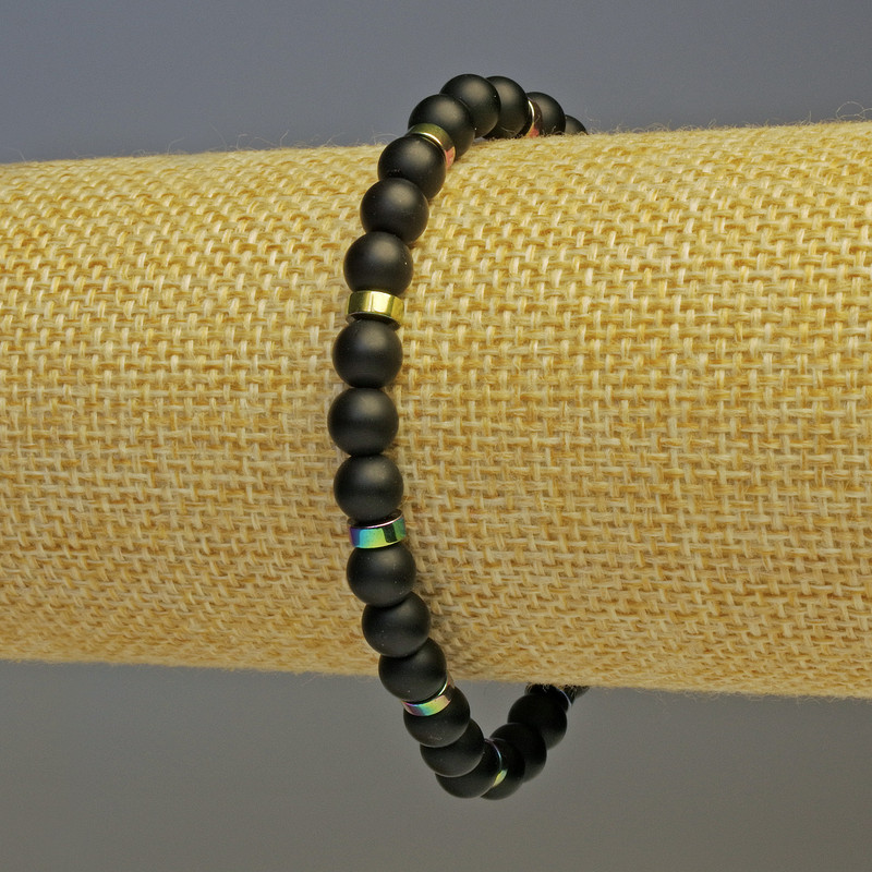 צמיד שונגיט כדור חלק, קוטר 6 מ״מ +/- המטיט צבעוני בצורת דיסק, קוטר 5×2 מ״מ, אורך 18 ס״מ אלסטי