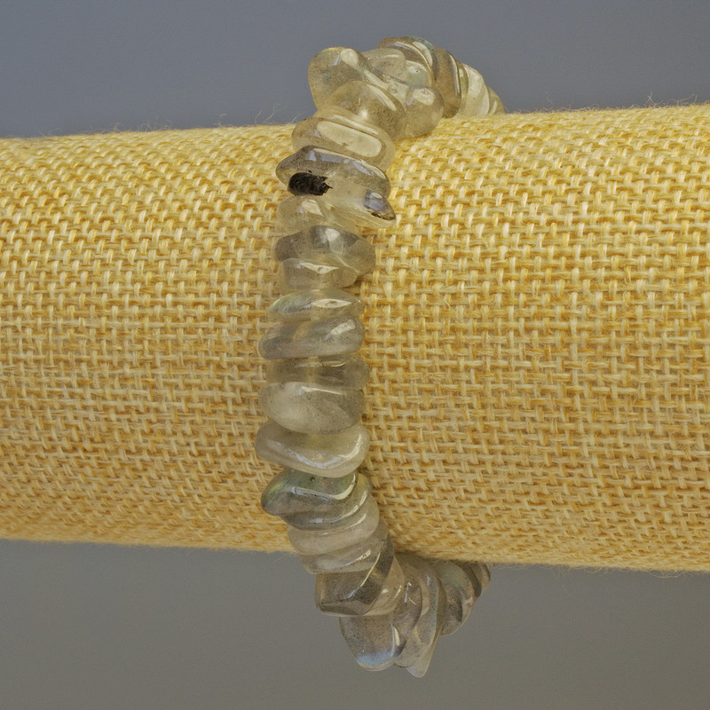 צמיד לאברדרייט מאבן טבעית - שברי אבן, קוטר 10–12×3 מ״מ, אורך 18 ס״מ, סטרץ'