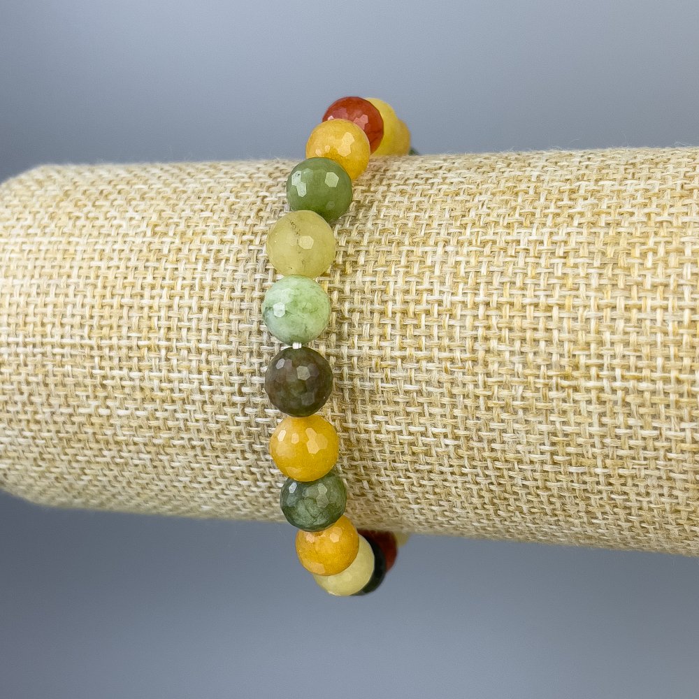 צמיד מבחר חרוזים מגולפים בקוטר 8 מ״מ, אורך 18 ס״מ, אלסטי