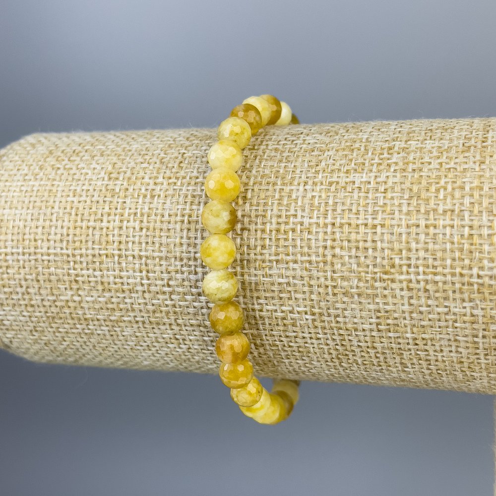 צמיד מג'יידייט חרוז מלוטש בקוטר 6 מ״מ, אורך 18 ס״מ, אלסטי