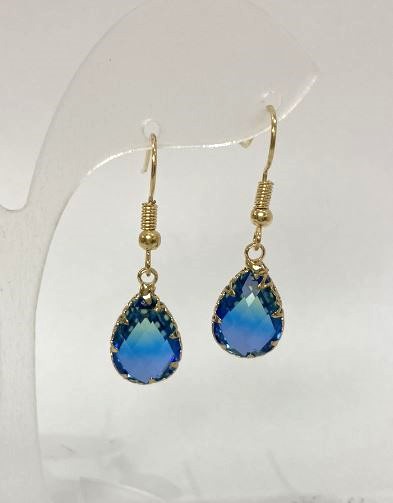 עגילים «טיפה» בצבעים מרובים, קוטר 10 מ״מ, אורך 34 מ״מ