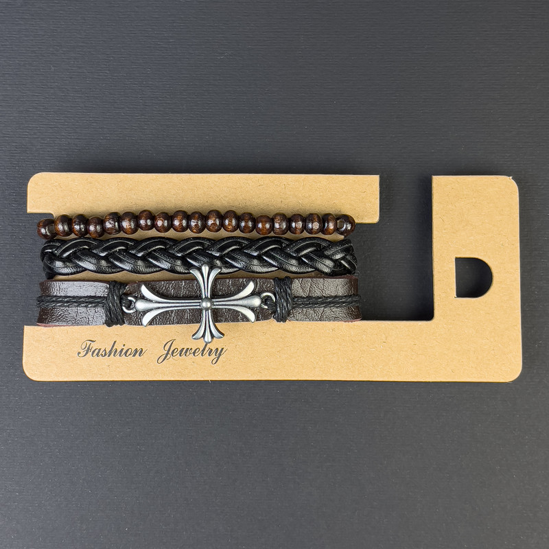 צמיד תלת-שכבות מעור מלאכותי, תוספת בצורת צלב על הסגר, אורך 18-24 ס״מ, חום ושחור