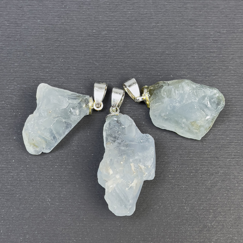 תליון אקוומרין גולמי, קוטר מגוון 31×16-37-18 מ״מ +- מתכת כסף