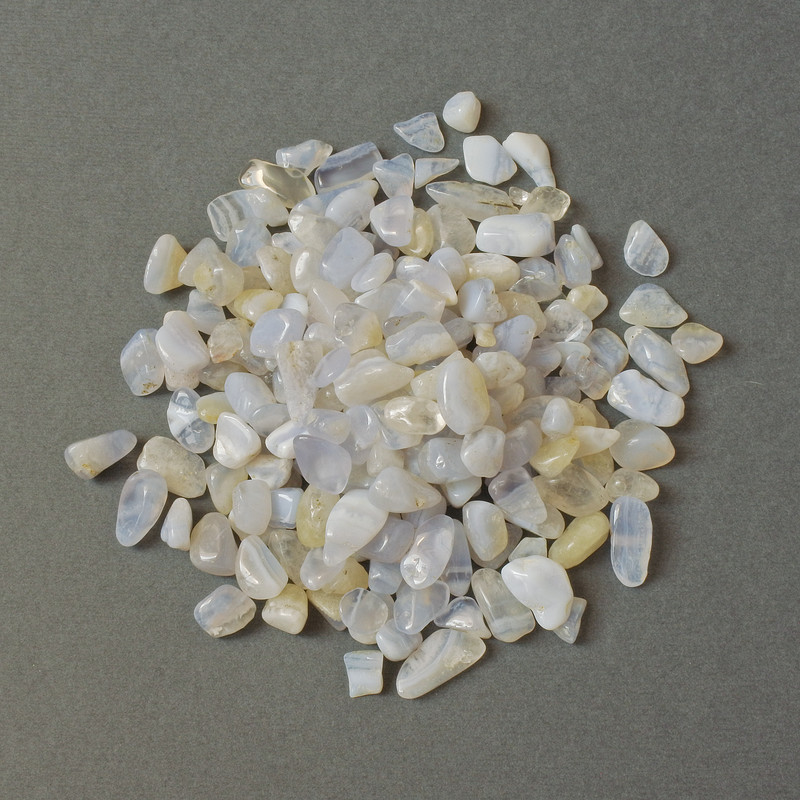 שבבי אגת כחול ללא חור 8-14×5-8 מ״מ +/- (ל-100גרם +/-)