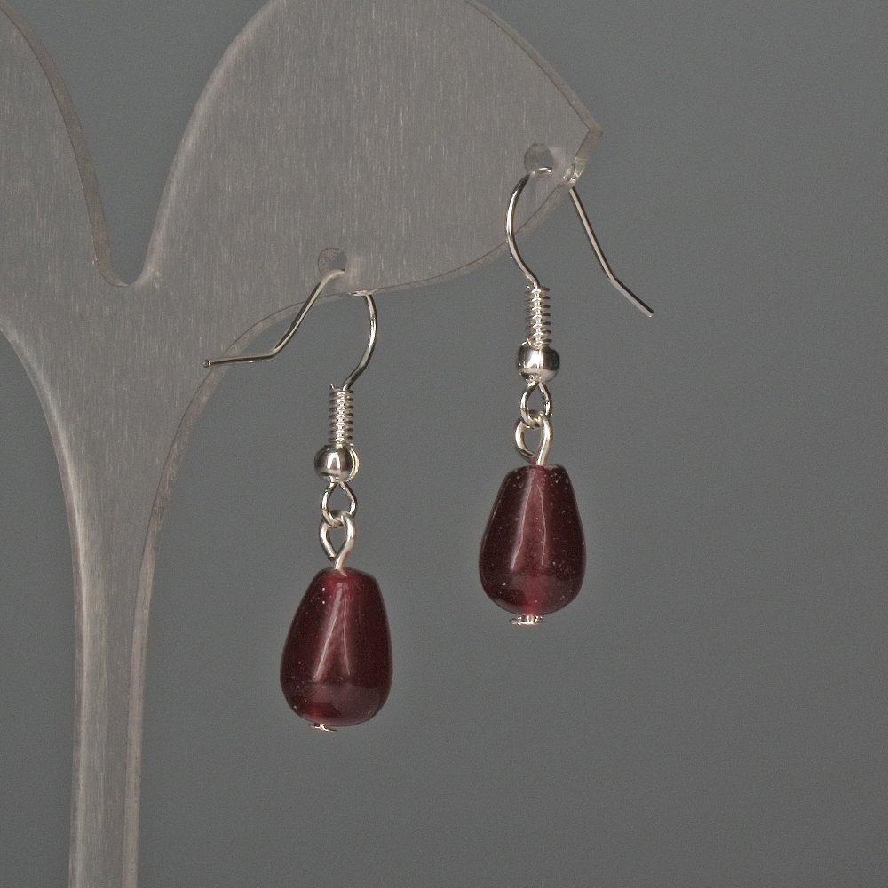 עגילים מקוורץ צבוע ורוד 8×12 מ״מ, אורך כ-32 מ״מ