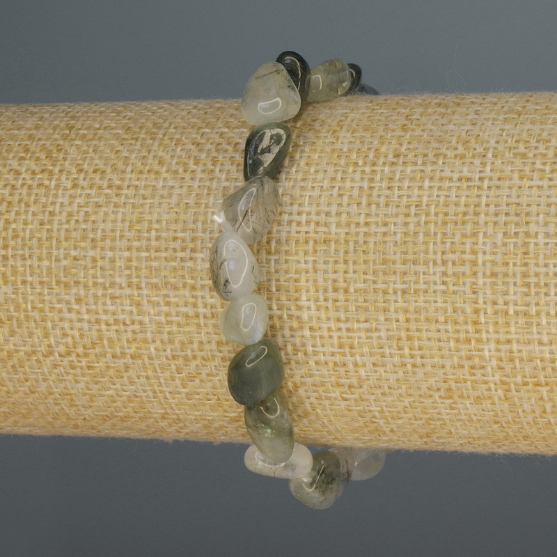 צמיד קוורץ ראוטילי שערות מלוטש, קוטר 8-10×7 מ״מ, אורך 18 ס״מ ± סטרץ