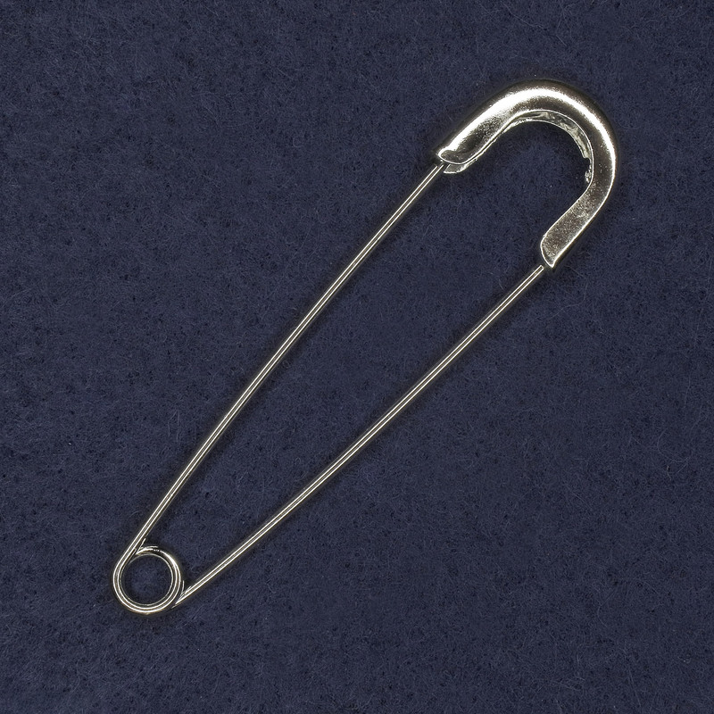 סיכת דש ממתכת כסופה 20×77 מ״מ