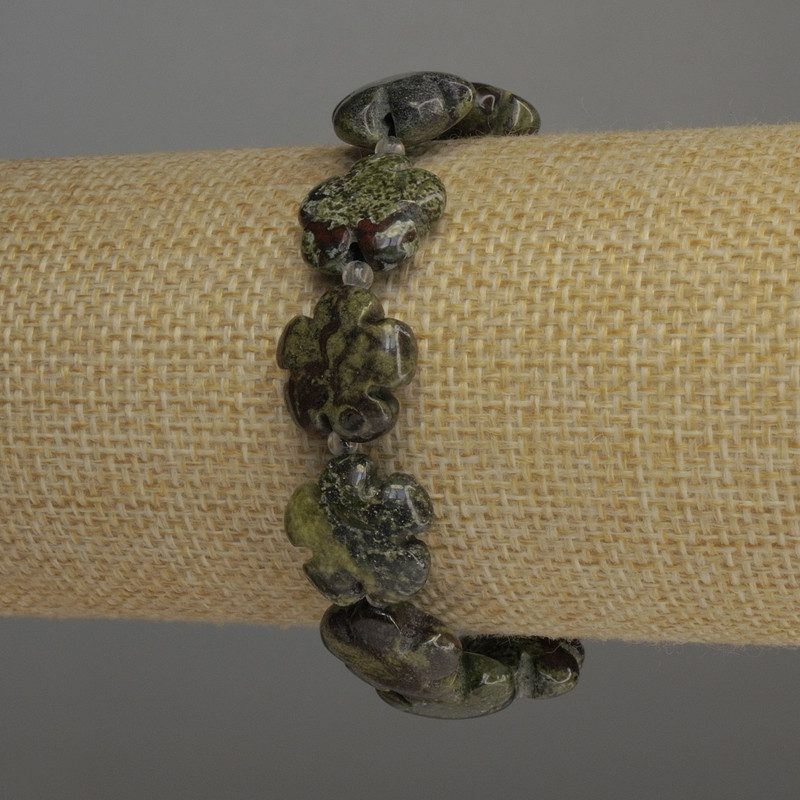 צמיד יאשמה דם הדרקון פרח, קוטר 15 מ״מ+-עם חרוזים 3 מ״מ+-, אורך 18 ס״מ אלסטי