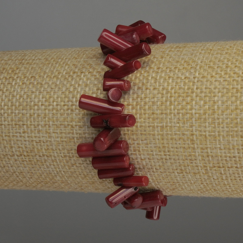 צמיד קורל בעמודים, קוטר 8-15×3-5 מ״מ, אורך 18 ס״מ מתיחה