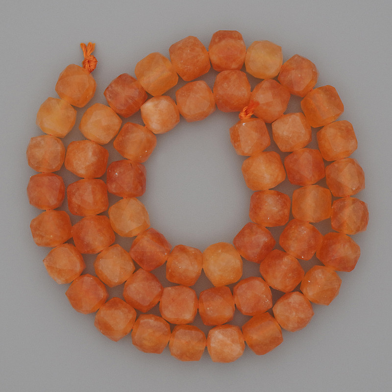 תליוני נפריט Mashan חצובים בצורת קוביה, בקוטר 7×7 מ״מ±, אורך 37 ס״מ±