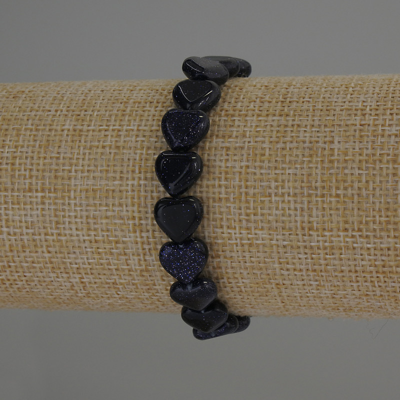 צמיד ואנטורין 'לילה קהיר' לב בצורת לב, קוטר 10×10 מ״מ, אורך 18 ס״מ סטרץ