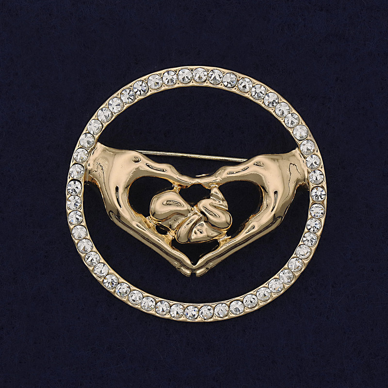 סיכה לב עם זירקונים לבנות, מתכת זהובה 38 מ״מ+