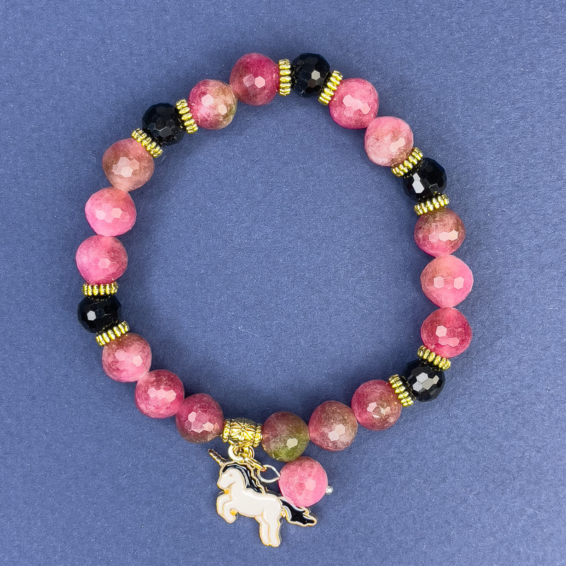 צמיד טורמלין – חרוזים בקוטר 8 מ״מ; קריסטל צ'כי – חרוזים בקוטר 7 מ״מ; אורך 18 ס״מ – אלסטי