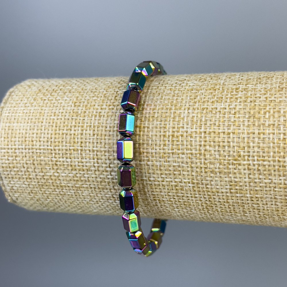 צמיד מגנטיט בצורות משושה בצבעים מרובים, קוטר 8×5 מ״מ, אורך 18 ס״מ, אלסטי