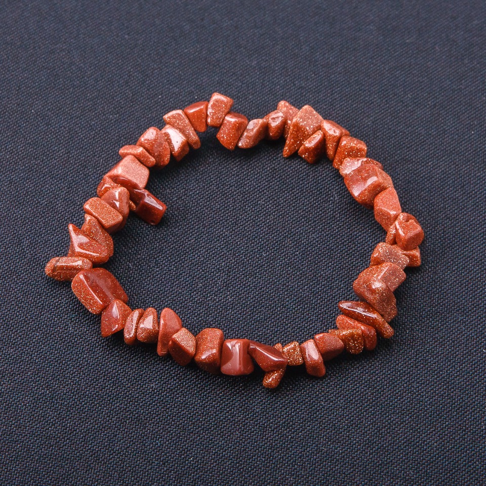 צמיד אבטורין «חול זהוב» על גומי אלסטי