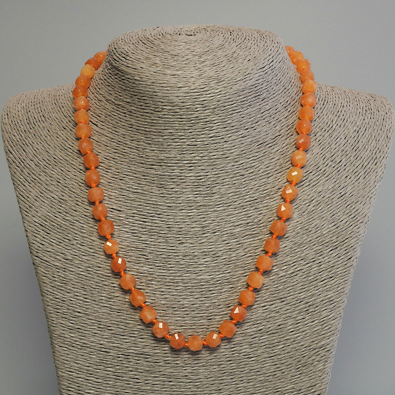 שרשרת נפריט «משאן» – קוביות מחוצבות בקוטר 7 מ״מ, אורך 45 ס״מ ± עם סגר