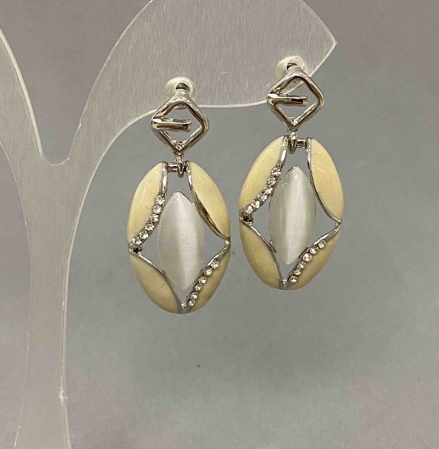 עגילים סטוד עם קריסטל לבן וזירקונים לבנים, קוטר 15 מ״מ, אורך 33 מ״מ