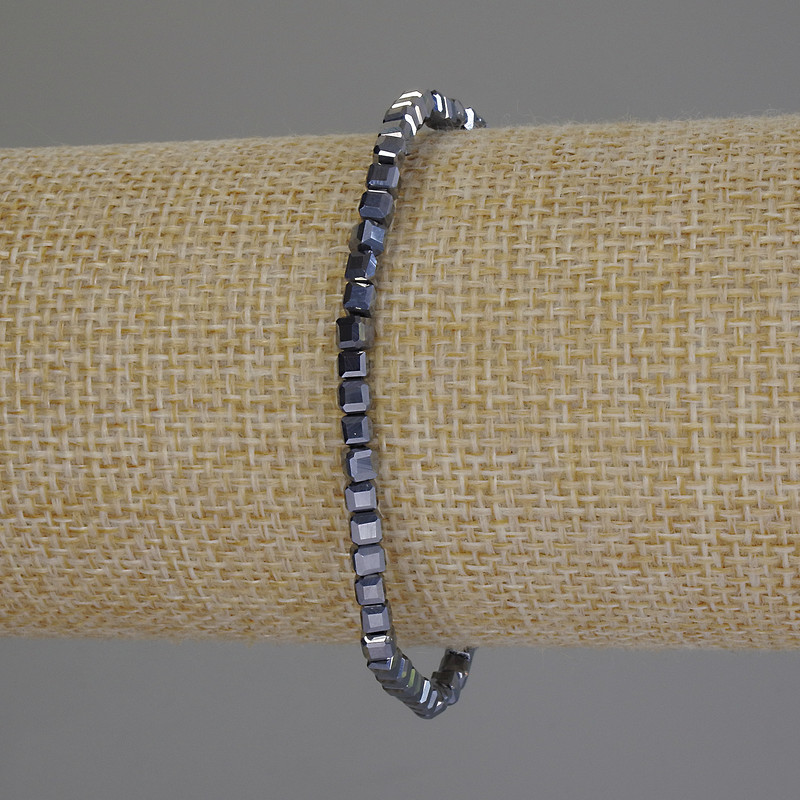 צמיד טרה-הרץ בצורת קוביות מגולפות, קוטר 3×3 מ״מ, אורך 18 ס״מ, גמיש