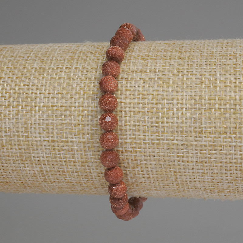 צמיד מאבטורין «חול זהוב» חרוז מלוטש בקוטר כ-6 מ"מ, אורך 18 ס"מ, אלסטי