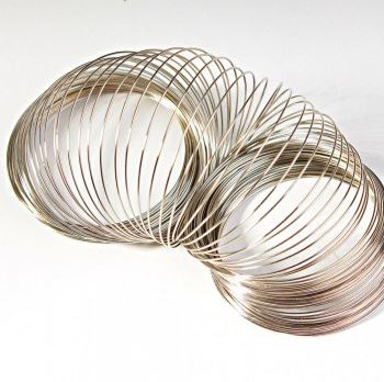 חוט זיכרון עובי 0.8 מ״מ, קוטר הסיבוב 10 ס״מ (+/-) מחיר ל-1 ק״ג