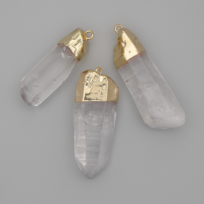 תליון מקריסטל הרי במסגרת זהובה