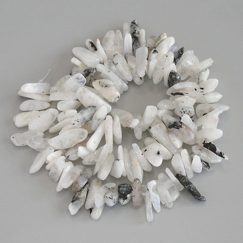 חרוזי אדולר-שבר קוטר 12–15×3–5 מ״מ ± על חוט, אורך 39 ס״מ+