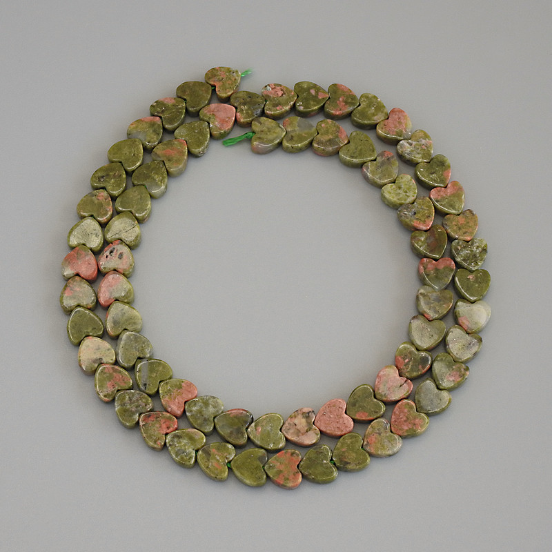 חרוזי הליוטרופ לב, קוטר 6×6×2 מ״מ, על חוט, אורך כ-38 ס״מ+