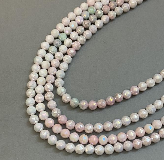 חרוזי קריסטל צ'כי רב-גווני על חוט – כדורי חרוזים מגולפים, קוטר 8 מ״מ, אורך 38 ס״מ