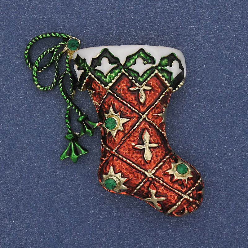 סיכת חג המולד «נעל חג המולד» אמייל מוזהב ומתכת 45×34 מ״מ (+)