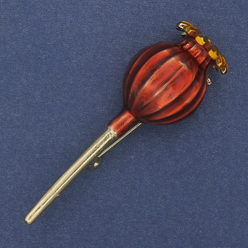 סיכת «מаковיי» אדומה אמייל, מתכת מוזהבת 20×66 מ״מ+