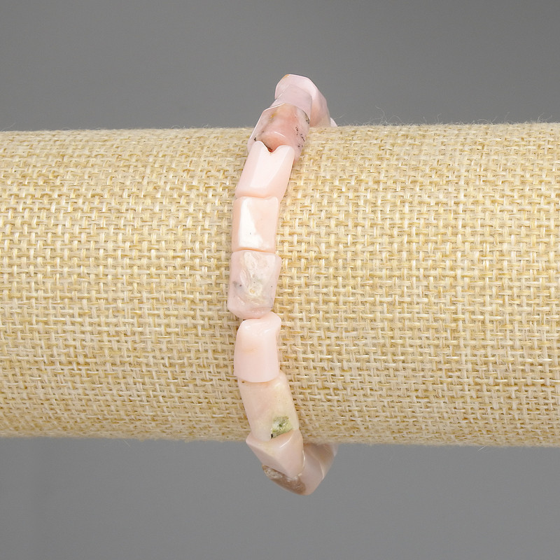 צמיד אופל ורוד מובלט, קוטר 10-12×7-8 מ״מ +/- אורך 18 ס״מ +/- אלסטי