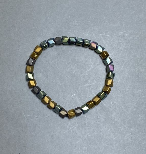 צמיד המטיט «גל», קוטר כ-6 מ״מ, אורך 18 ס״מ בסטרץ